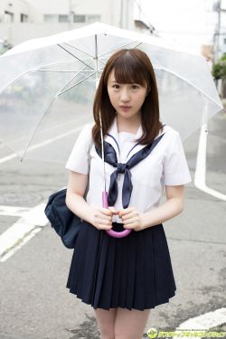 外公总是压妈妈身上怎么回事啊